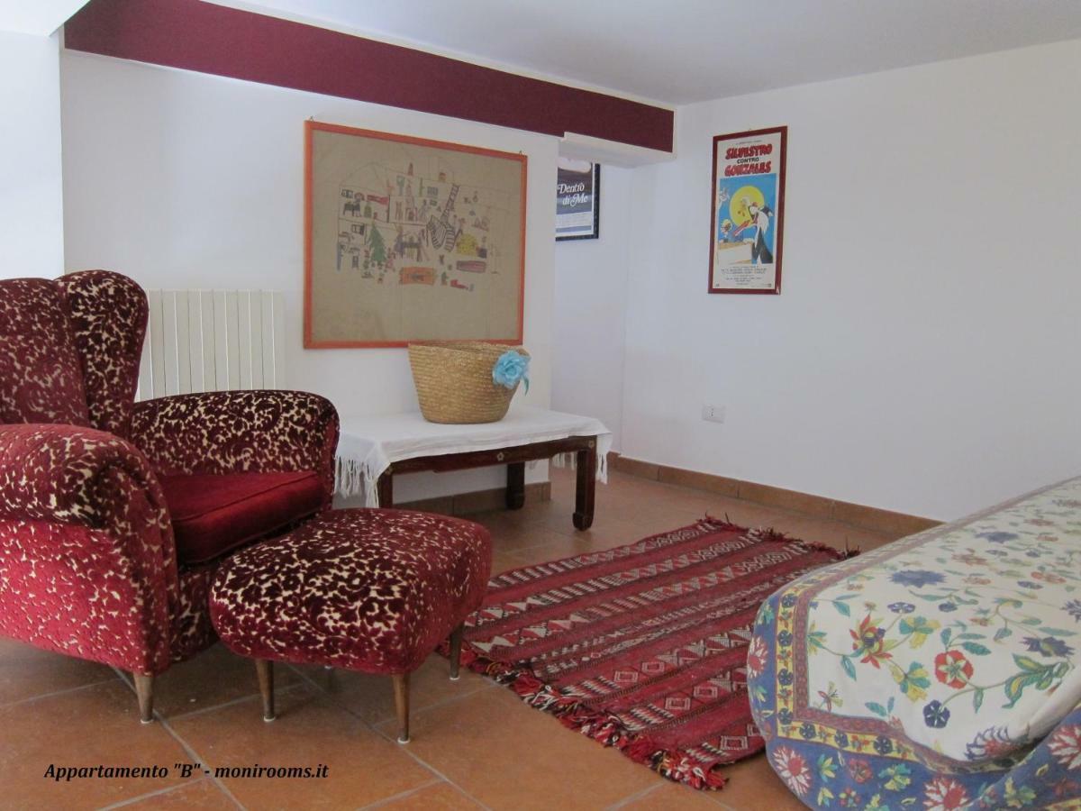 Moni Rooms Джаре Екстериор снимка
