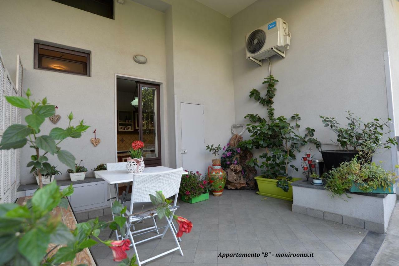 Moni Rooms Джаре Екстериор снимка