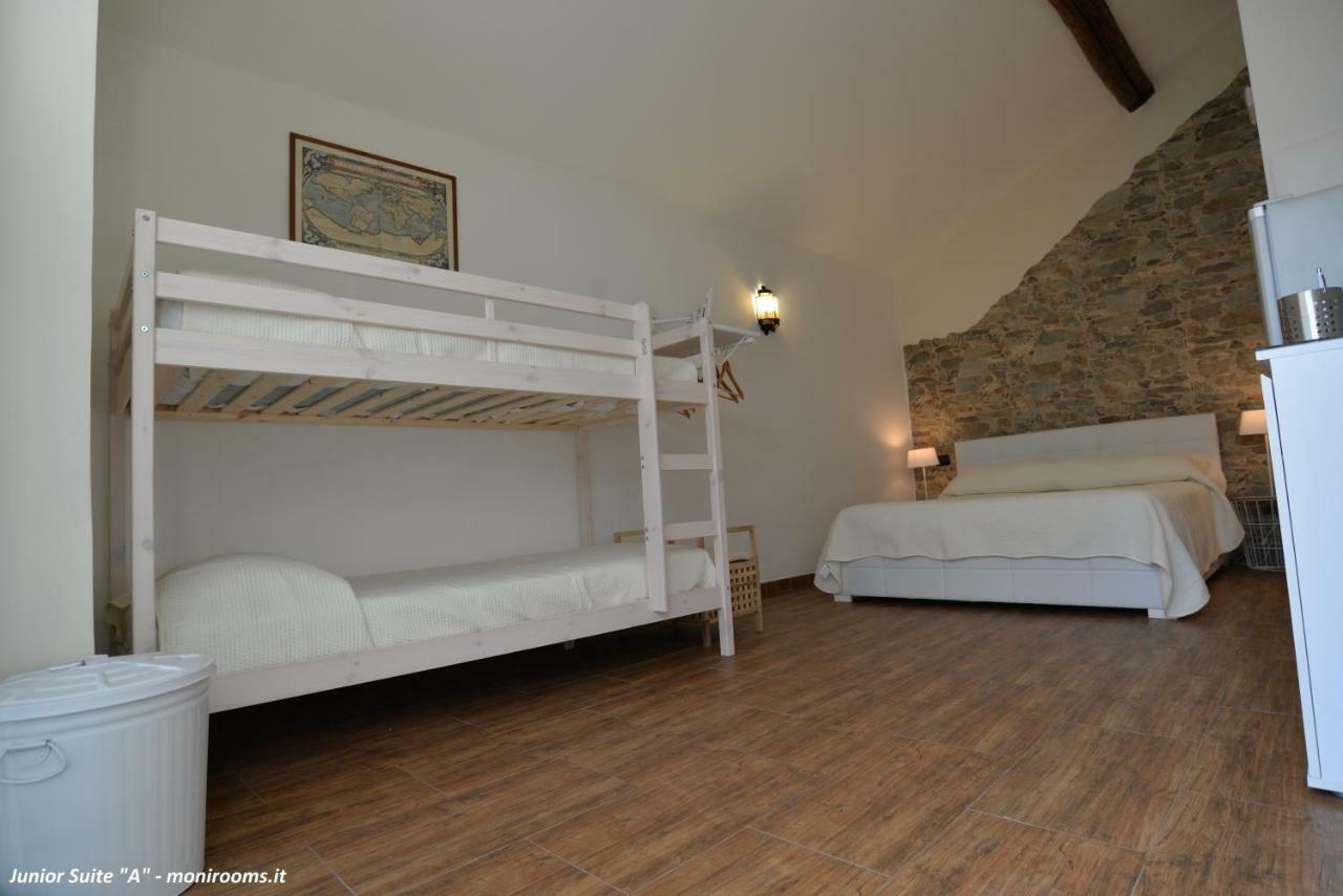 Moni Rooms Джаре Екстериор снимка