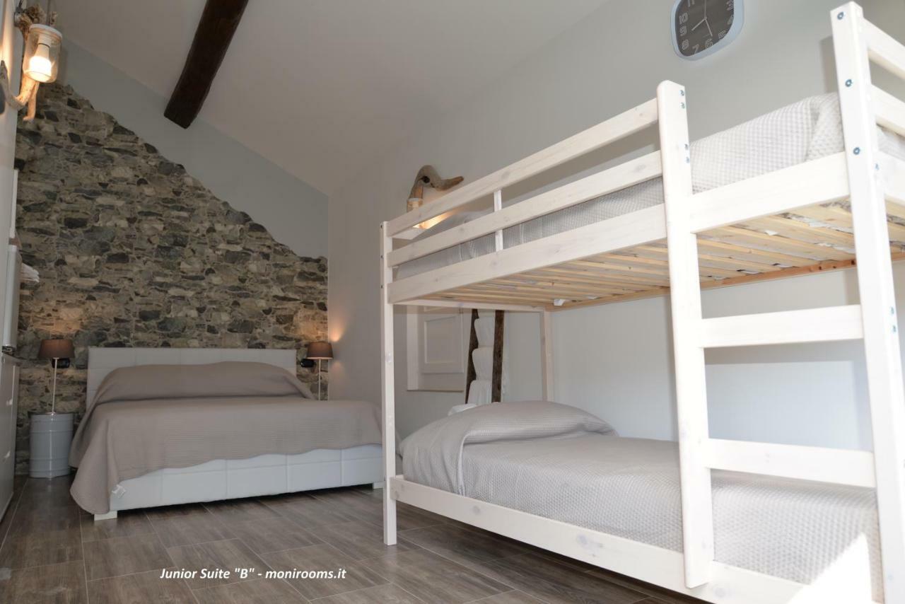 Moni Rooms Джаре Екстериор снимка